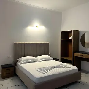 xhefris-apartments.albaniahotels.org/